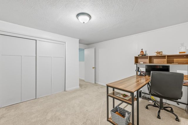4317 N Gunnison St, Bel Aire, KS 67220