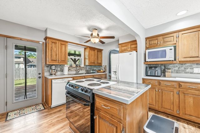 4317 N Gunnison St, Bel Aire, KS 67220