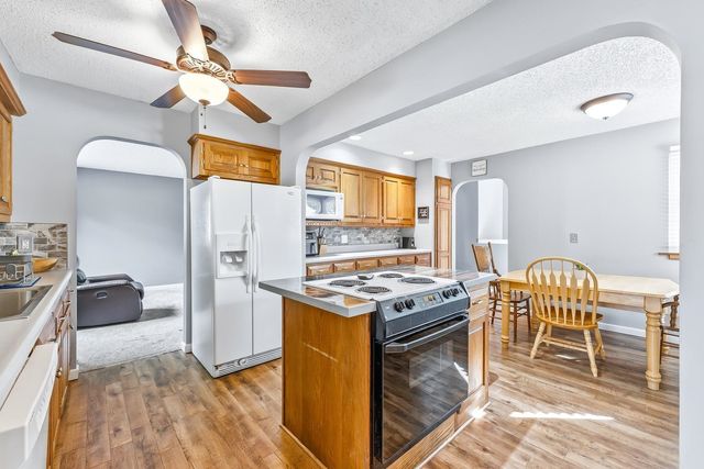 4317 N Gunnison St, Bel Aire, KS 67220