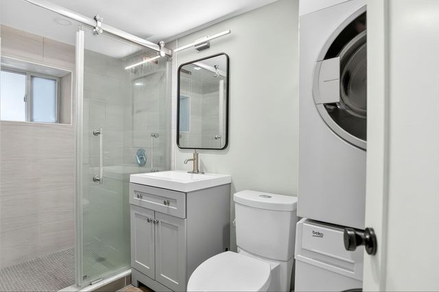 43 Rivers Ln, Malden, MA 02148