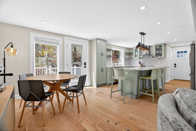 43 Rivers Ln, Malden, MA 02148