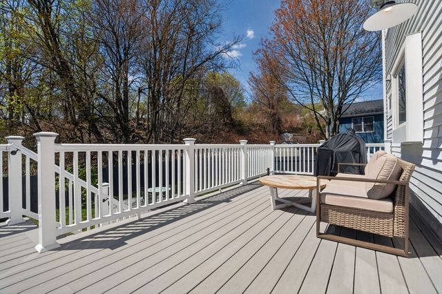 43 Rivers Ln, Malden, MA 02148