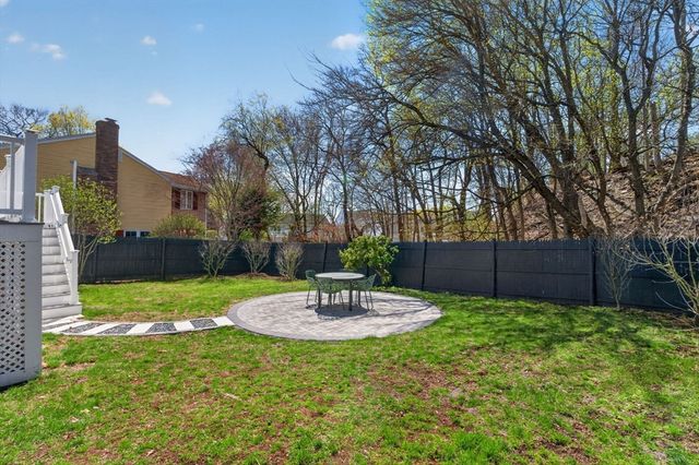 43 Rivers Ln, Malden, MA 02148