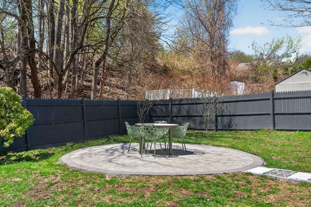 43 Rivers Ln, Malden, MA 02148