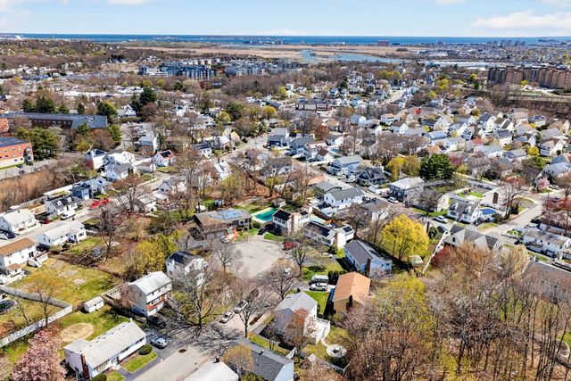 43 Rivers Ln, Malden, MA 02148