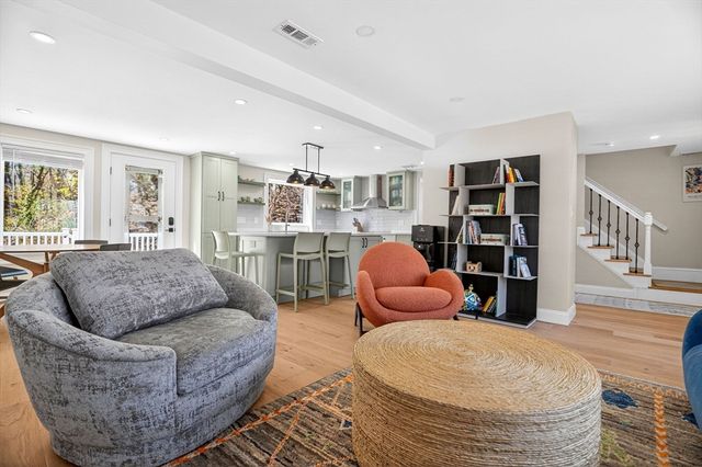 43 Rivers Ln, Malden, MA 02148