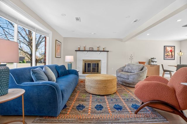 43 Rivers Ln, Malden, MA 02148