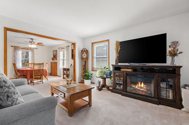 2504 Club Court, Valparaiso, IN 46383