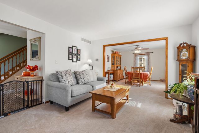 2504 Club Court, Valparaiso, IN 46383