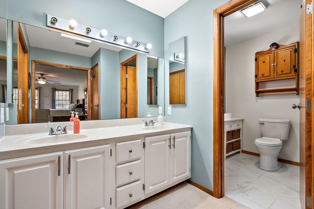 2504 Club Court, Valparaiso, IN 46383