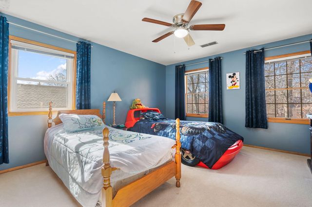 2504 Club Court, Valparaiso, IN 46383