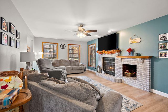 2504 Club Court, Valparaiso, IN 46383