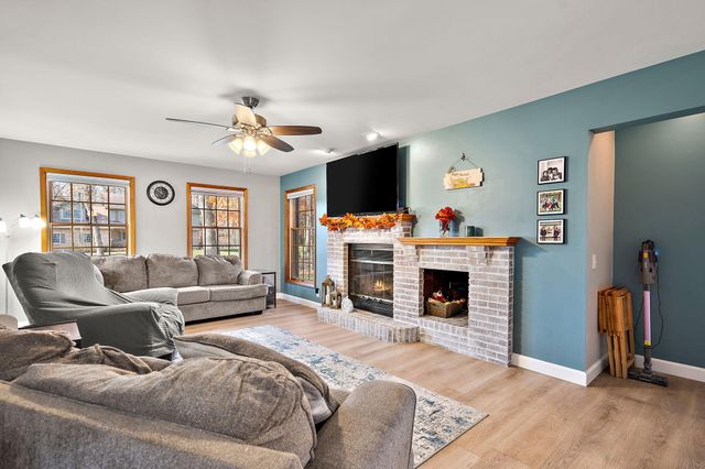 2504 Club Court, Valparaiso, IN 46383