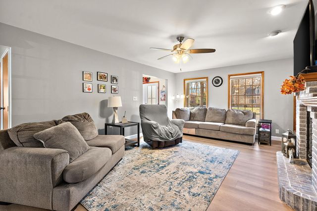 2504 Club Court, Valparaiso, IN 46383