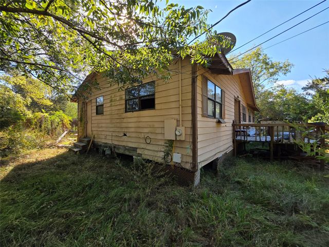 709 Avenue G, Huntsville, TX 77320