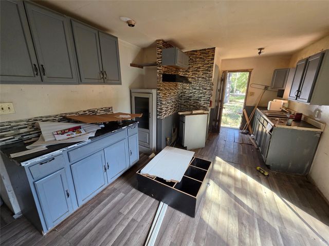 709 Avenue G, Huntsville, TX 77320