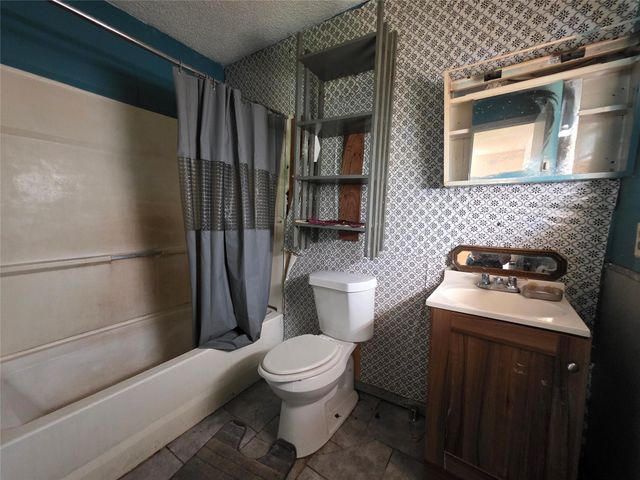 709 Avenue G, Huntsville, TX 77320