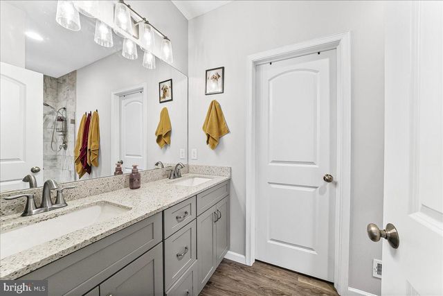 320 GREENWOOD DR, Oxford, PA 19363