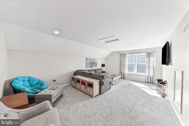 320 GREENWOOD DR, Oxford, PA 19363