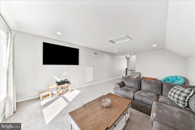 320 GREENWOOD DR, Oxford, PA 19363