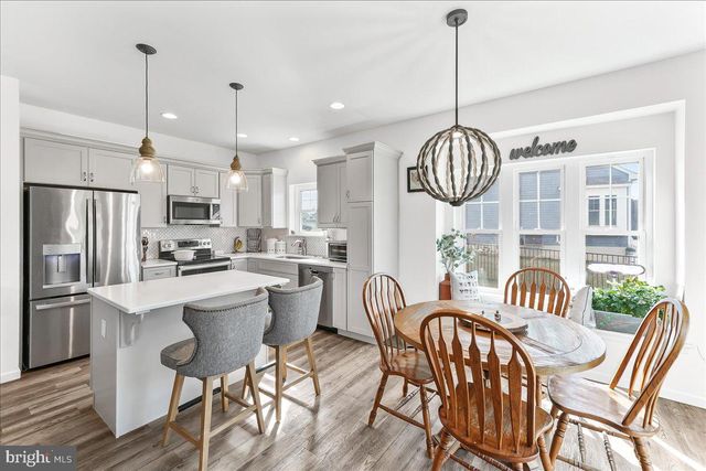 320 GREENWOOD DR, Oxford, PA 19363