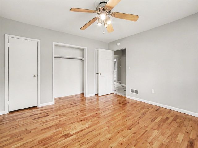 204 N Fruitport Road, Spring Lake, MI 49456