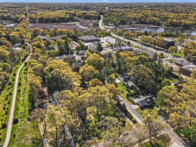 204 N Fruitport Road, Spring Lake, MI 49456