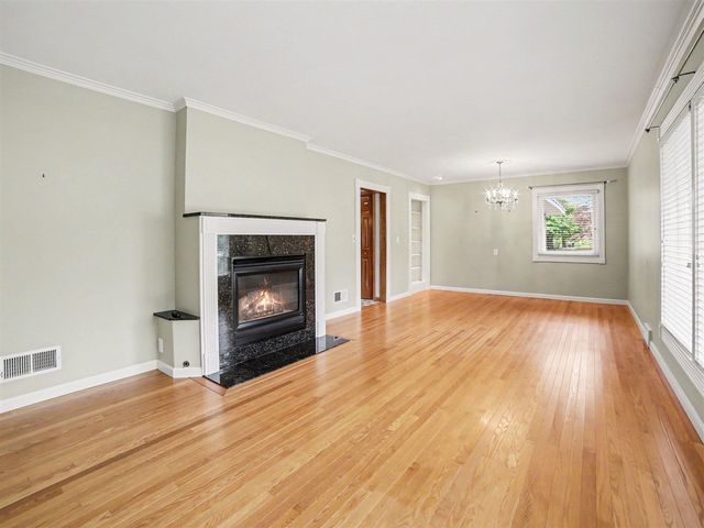 204 N Fruitport Road, Spring Lake, MI 49456