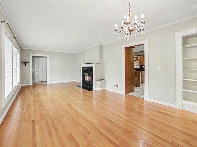 204 N Fruitport Road, Spring Lake, MI 49456