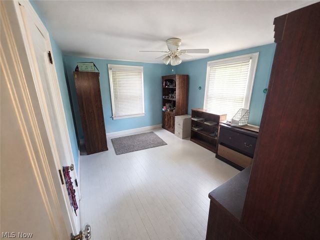 3064 Crescent Drive NE, Warren, OH 44483