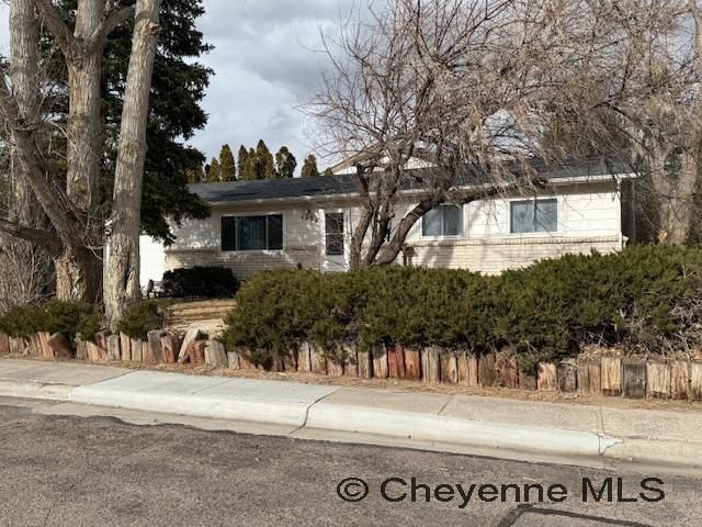 4400 EVERTON DR, Cheyenne, WY 82009