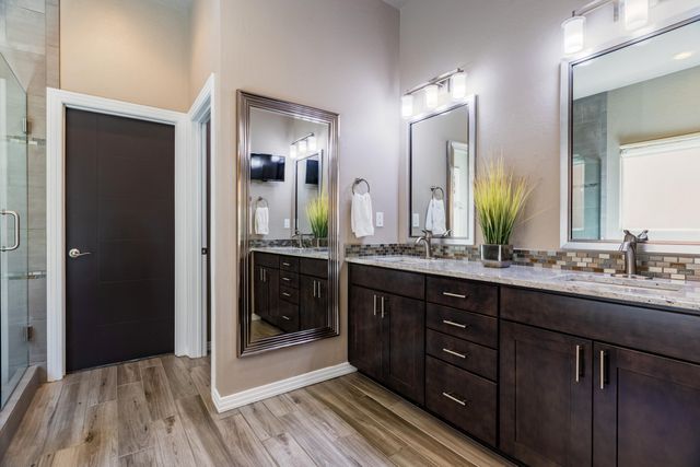 1309 Valle Lane NW, Albuquerque, NM 87107