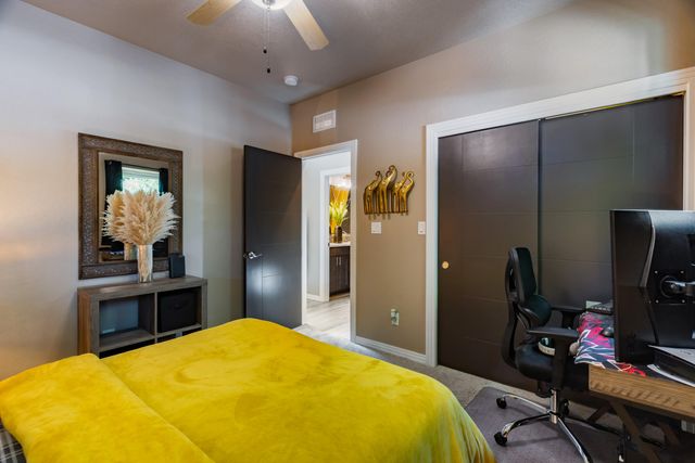 1309 Valle Lane NW, Albuquerque, NM 87107
