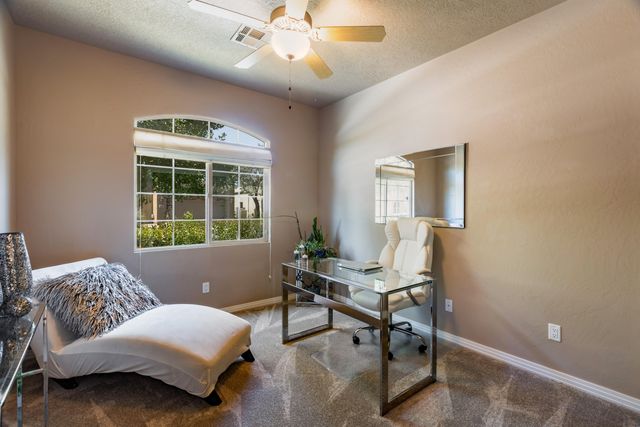 1309 Valle Lane NW, Albuquerque, NM 87107