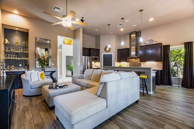 1309 Valle Lane NW, Albuquerque, NM 87107