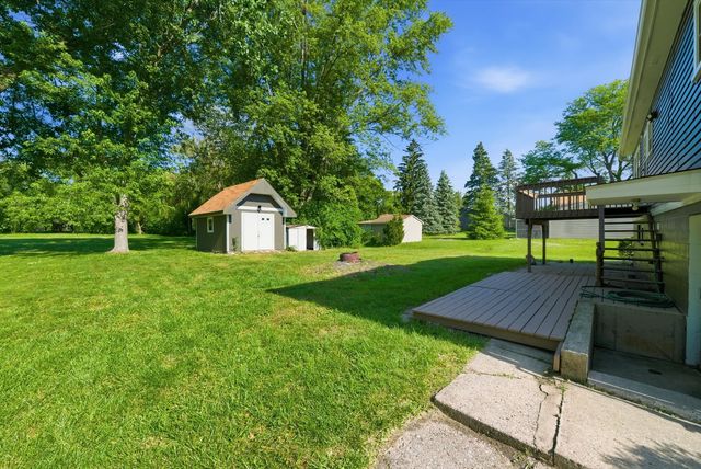 1048 Belle Plaine Avenue, Gurnee, IL 60031