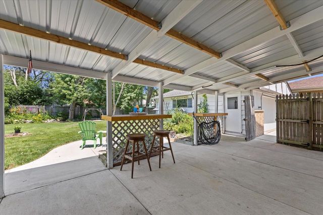 7846 W Green Tree ROAD, Milwaukee, WI 53223