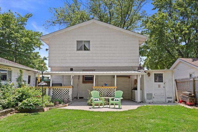 7846 W Green Tree ROAD, Milwaukee, WI 53223
