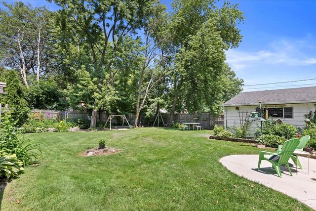7846 W Green Tree ROAD, Milwaukee, WI 53223