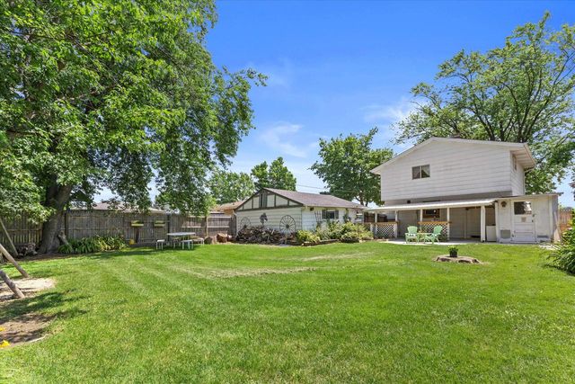 7846 W Green Tree ROAD, Milwaukee, WI 53223