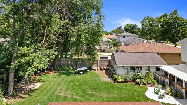 7846 W Green Tree ROAD, Milwaukee, WI 53223