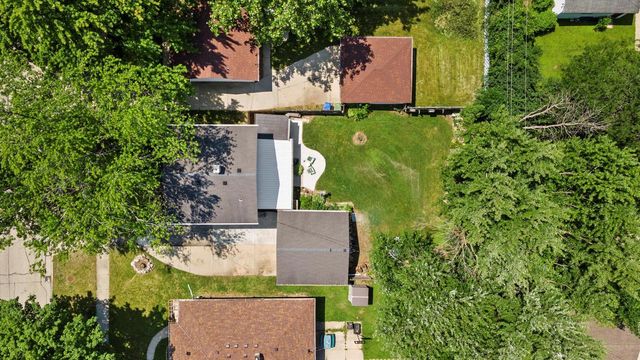 7846 W Green Tree ROAD, Milwaukee, WI 53223