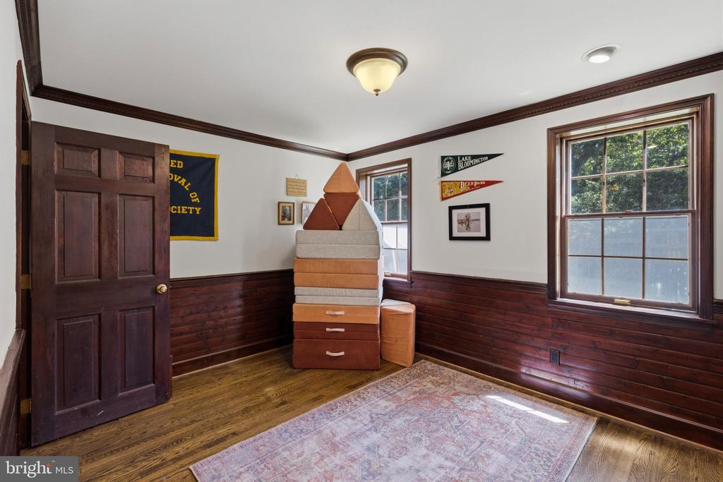 Image 20 of property listing at 1915 DULANEY PL, Annapolis, MD 21409