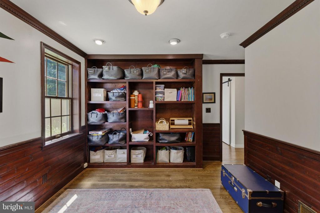 Image 21 of property listing at 1915 DULANEY PL, Annapolis, MD 21409