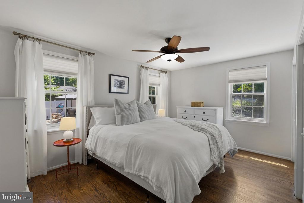 Image 23 of property listing at 1915 DULANEY PL, Annapolis, MD 21409