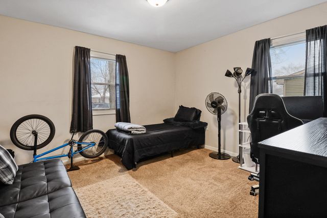 392 Stonehill Drive, Valparaiso, IN 46385