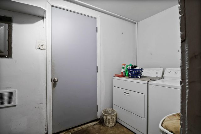 392 Stonehill Drive, Valparaiso, IN 46385