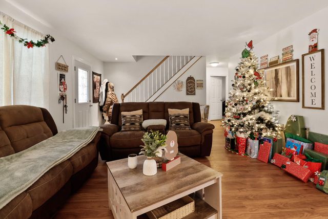 392 Stonehill Drive, Valparaiso, IN 46385