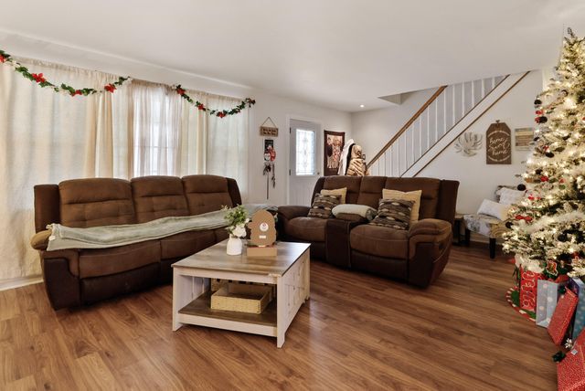 392 Stonehill Drive, Valparaiso, IN 46385