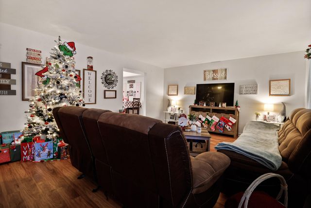 392 Stonehill Drive, Valparaiso, IN 46385